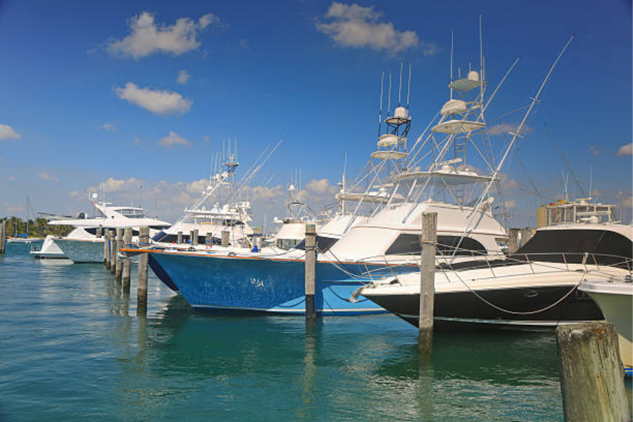 Choosing the Best Used Boat Broker in Palm Beach 